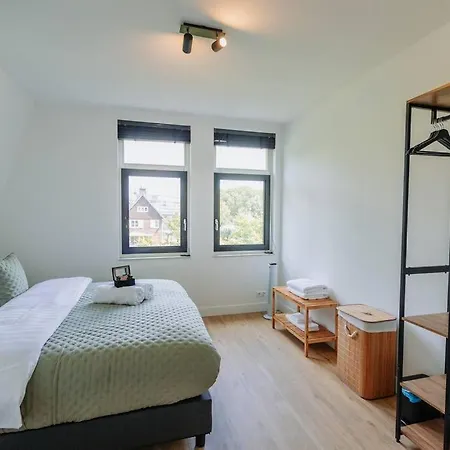 Vila Brand New Luxurious 6 Bedroom In