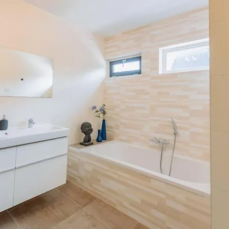 Brand New Luxurious 6 Bedroom In 빌라 암스테르담