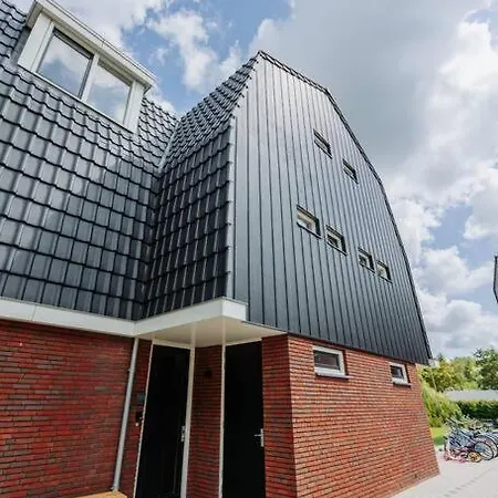Brand New Luxurious 6 Bedroom In Willa *