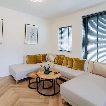 Brand New Luxurious 6 Bedroom In Willa *