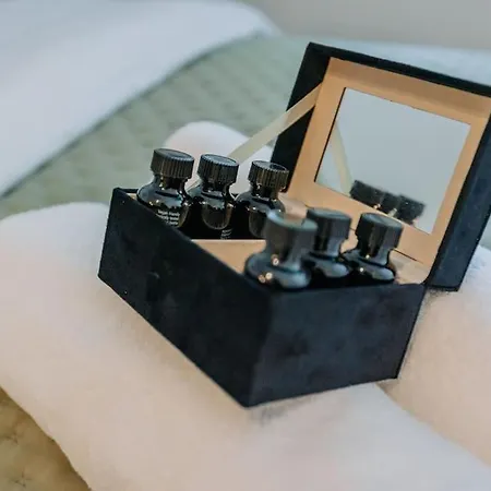 Brand New Luxurious 6 Bedroom In