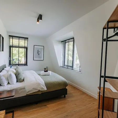 Willa Brand New Luxurious 6 Bedroom In Amsterdam