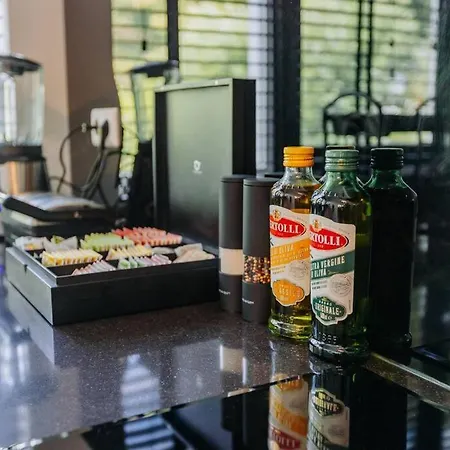 Brand New Luxurious 6 Bedroom In Villa Amszterdam