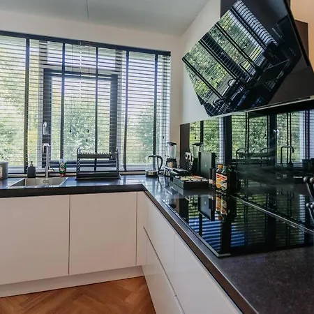 Villa Brand New Luxurious 6 Bedroom In