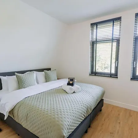 Brand New Luxurious 6 Bedroom In Amsterdam